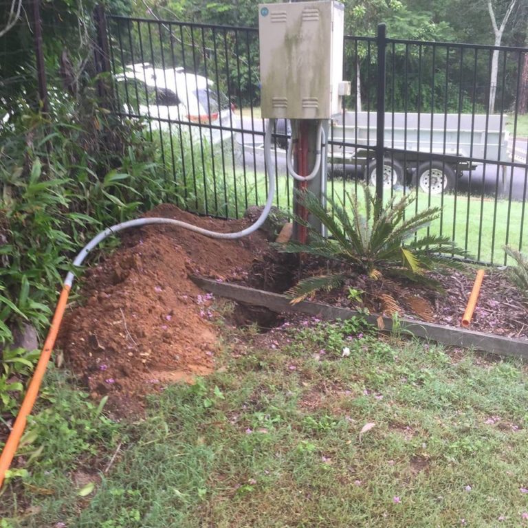 120m of trenching for electrical cable - Rogers Little Loaders Dry and ...