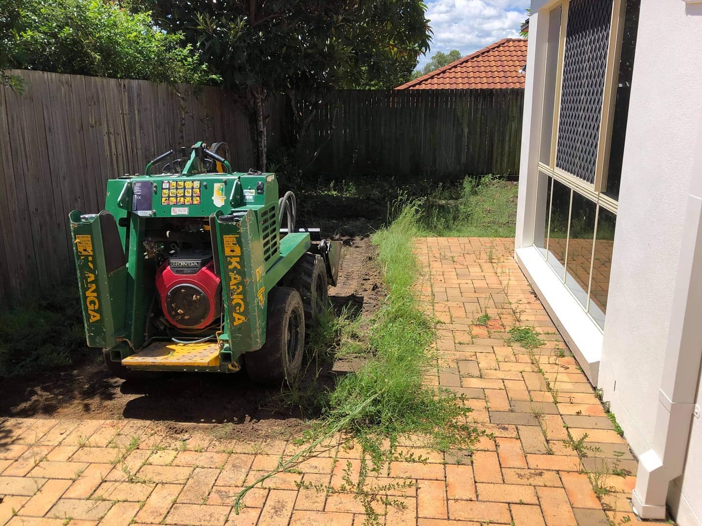 For Brisbane residents seeking a reliable and experienced landscaping company, Rogers Little Loaders stands out as the perfect solution. Their commitment to quality and customer satisfaction is evident in every project they undertake.