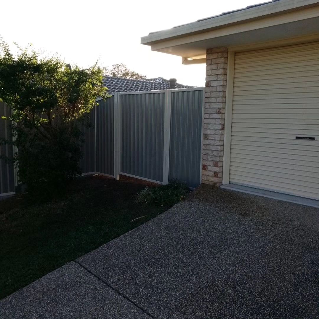 Brisbane Colorbond Fencing and Retaining Wall Project