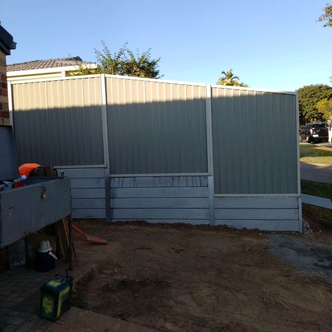 Brisbane Colorbond Fencing and Retaining Wall Project