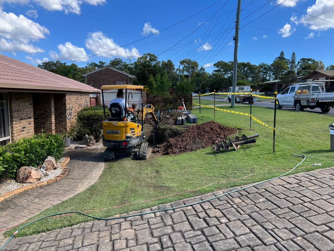 Steep Front Entry Landscaping Solutions Rogers Little Loaders