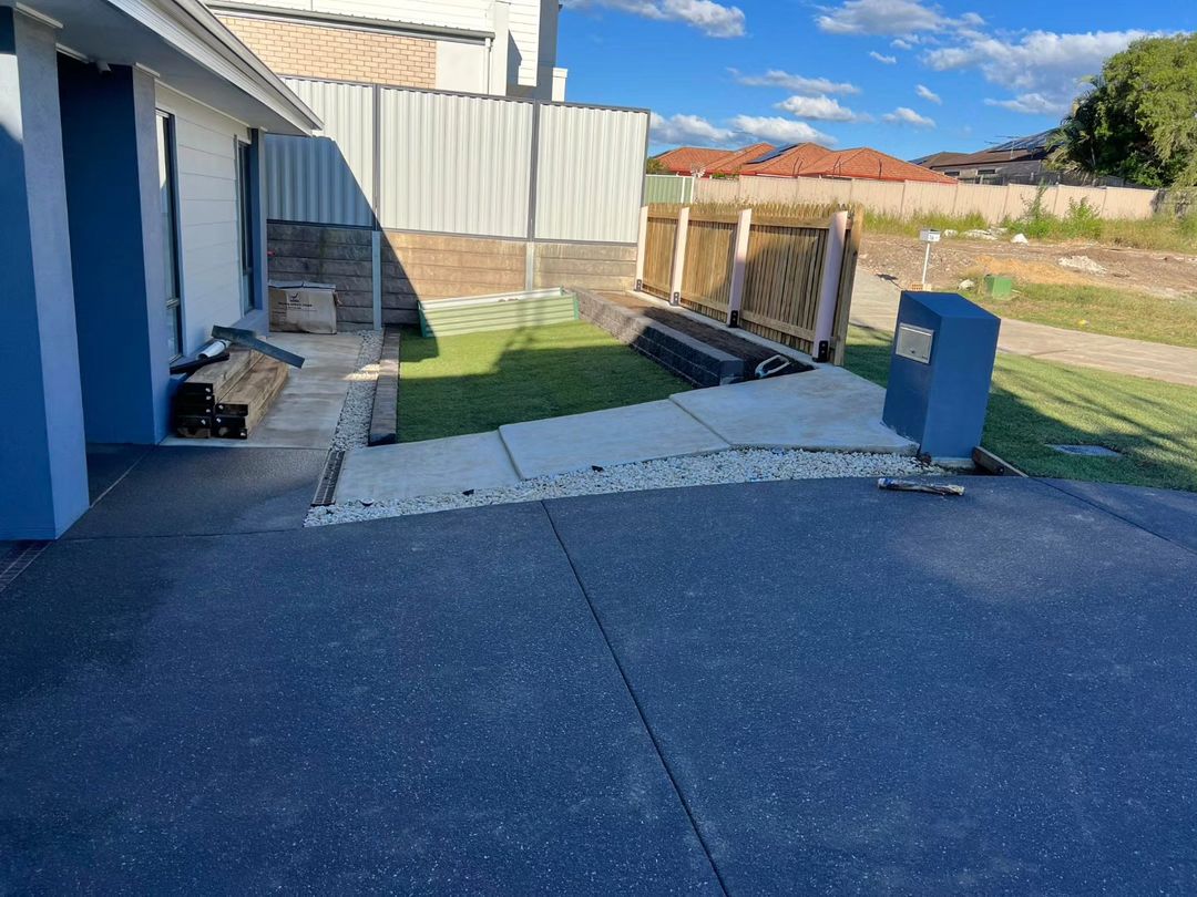  Rogers Little Loaders, a landscaping company located in Brisbane, QLD, Australia, can help you transform your entryway with this creative and practical solution.