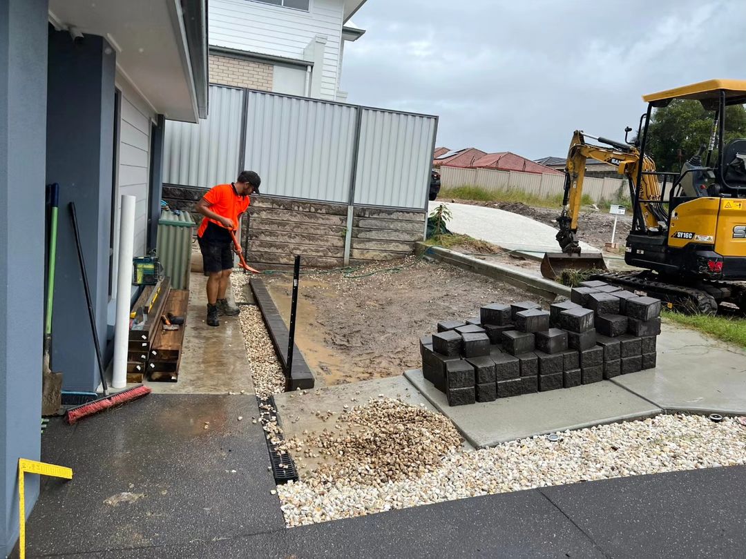 Rogers Little Loaders: Brisbane's Steep Block Specialists